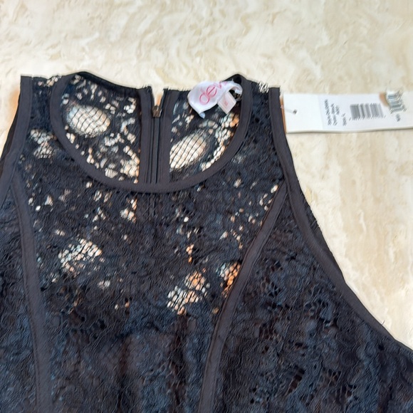 NWT Devlin lace dress - Picture 6 of 9
